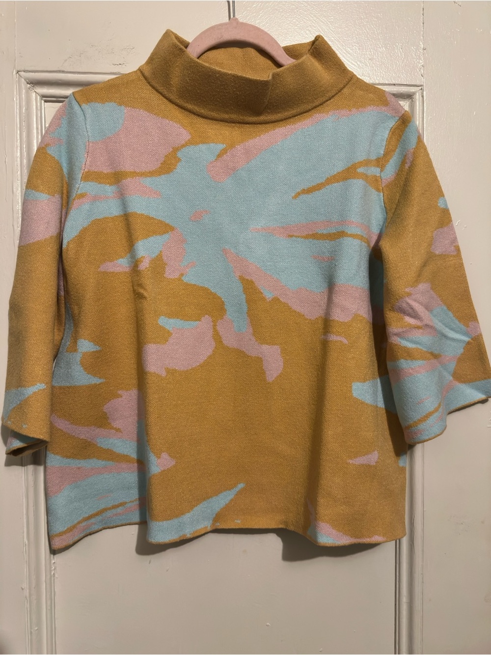 FATE Mustard Patterned Mock Neck Sweater - Women. 3/4 sleeves. Size Small.